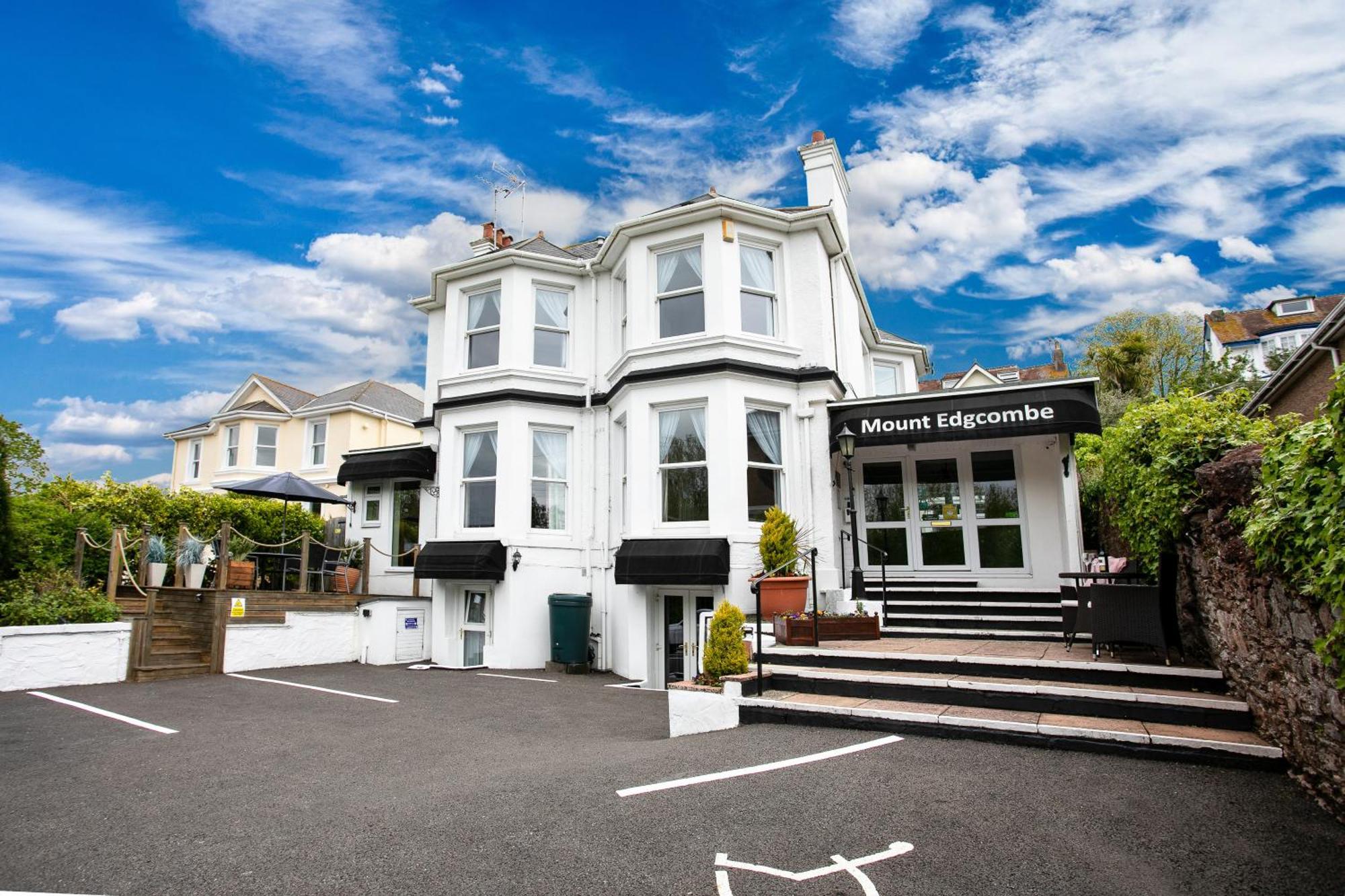 Mount Edgcombe Guest house Torquay